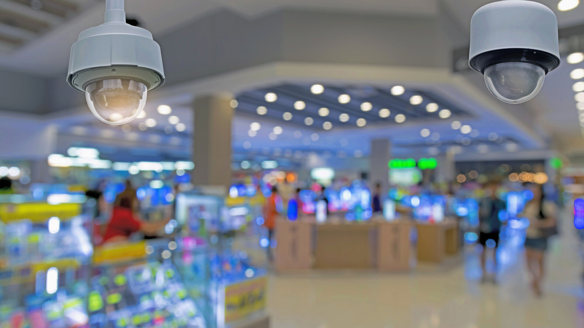 Bodycams-vs.-Traditional-Surveillance--Which-Is-More-Effective-for-Retail-Loss-Prevention